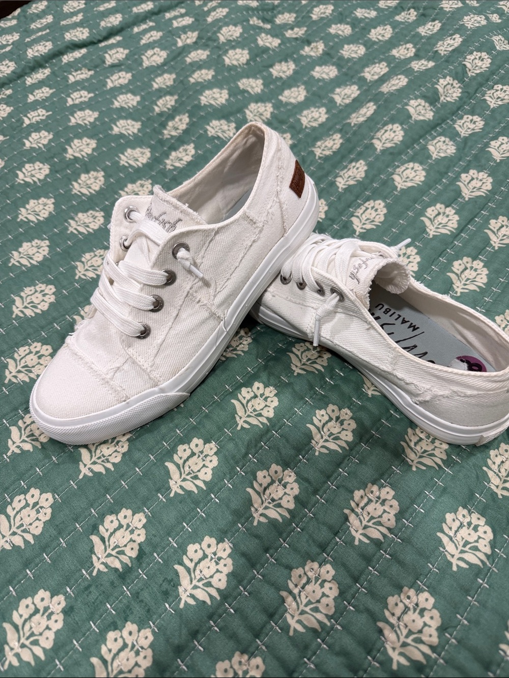 White Low-Top Canvas Sneakers for Women by Unknown Brand